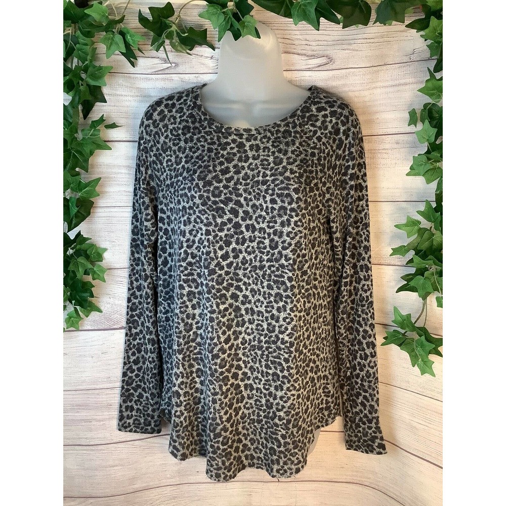 Grayson Threads Womens Knit Top size S grey cheetah long sleeve
